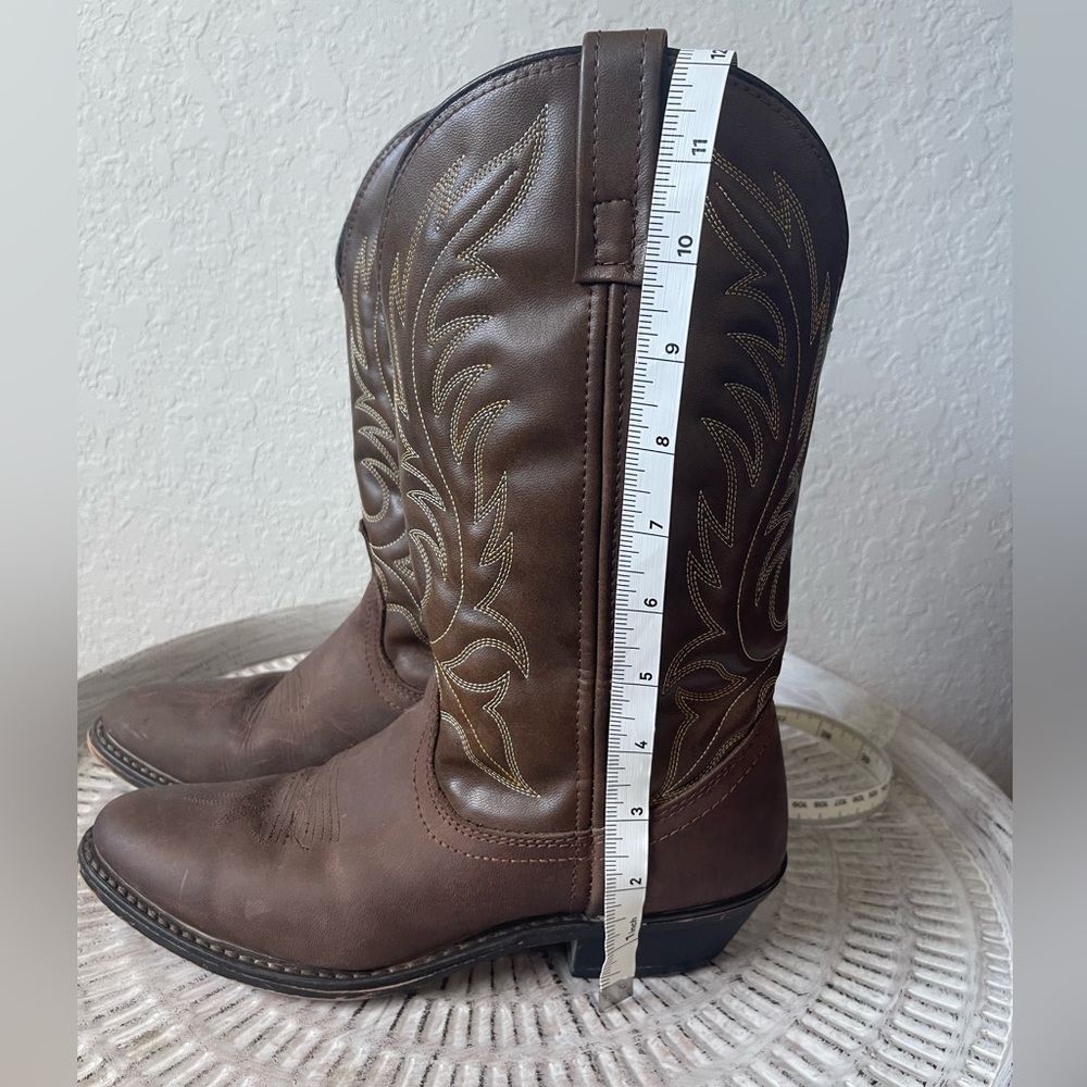 Laredo Brown Western Boots with Embroidered Design - Picture 9 of 14